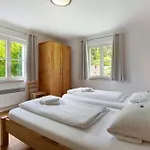 Haus 1 Hanselishof - 2