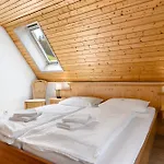 Haus 1 Hanselishof - 2 *